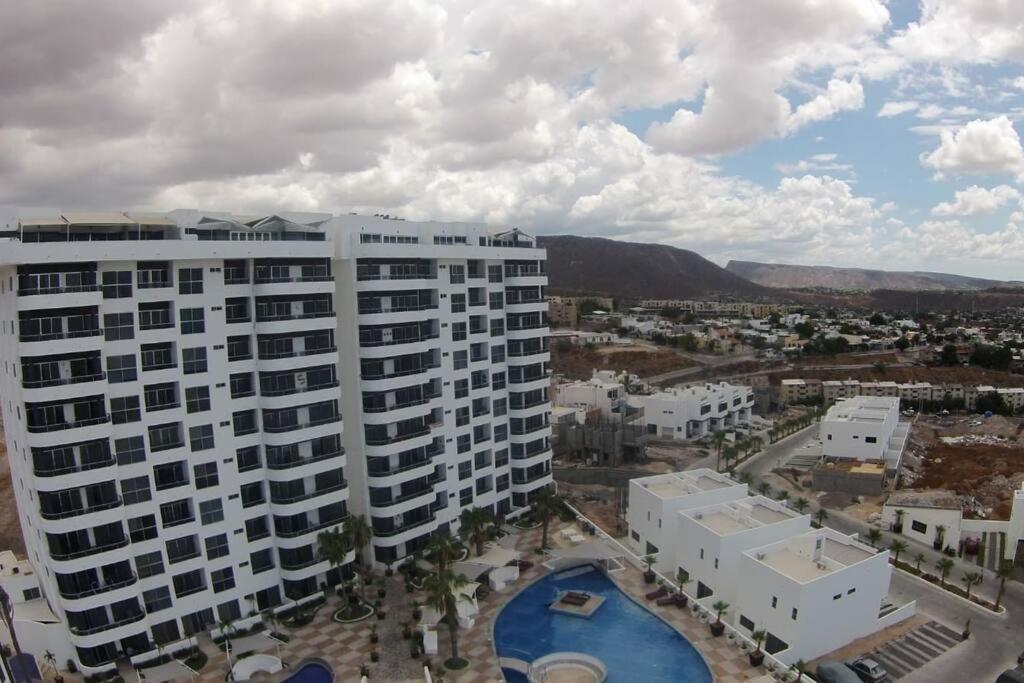 Condo En Torres Cantera De 2 Recamaras 2 1/2 Banos ラパス エクステリア 写真
